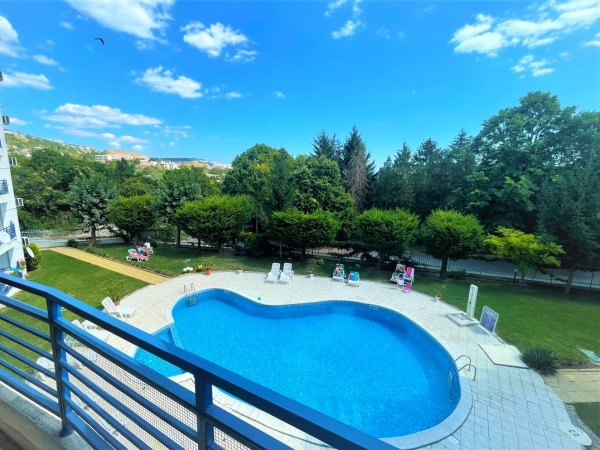 Vanzare Apartament trei camere in Balcic langa Gradina Botanica