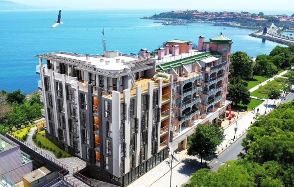 Cladire moderna de lux cu panorama la mare si Nessebarul Vechi