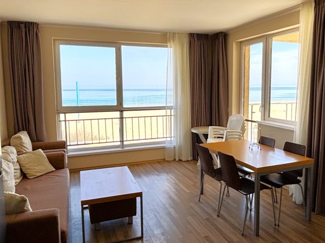 Apartament in prima linie la mare in Obzor