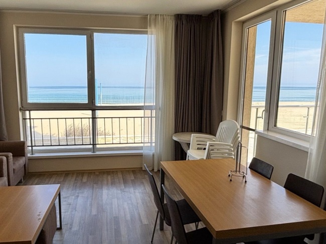 Apartament in prima linie la mare in Obzor