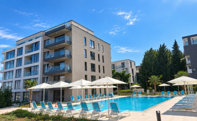 Apartamente de vanzare la plaja langa Nesebar si Ravda
